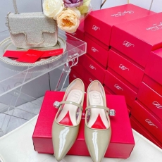 Roger Vivier flat shoes